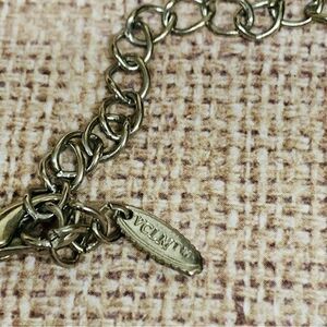 ‎VCLM Silver Oval Necklace